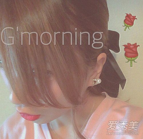 皮肤干燥、细纹和斑点的小型女性24小时护肤方法