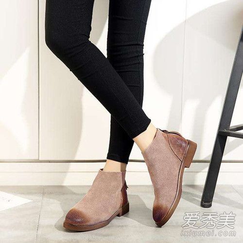 如何消除小皮靴的臭味？去除皮靴臭味的6个技巧