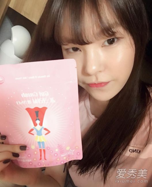 五名韩国超模展示用炸弹打破皮肤的秘密