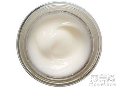 预防皱纹8个早期动作教你去除皱纹和抵抗衰老