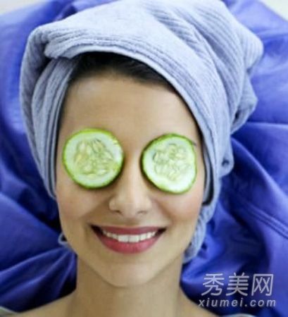 夏季DIY面膜是第一款蜂蜜面膜+酸奶面膜