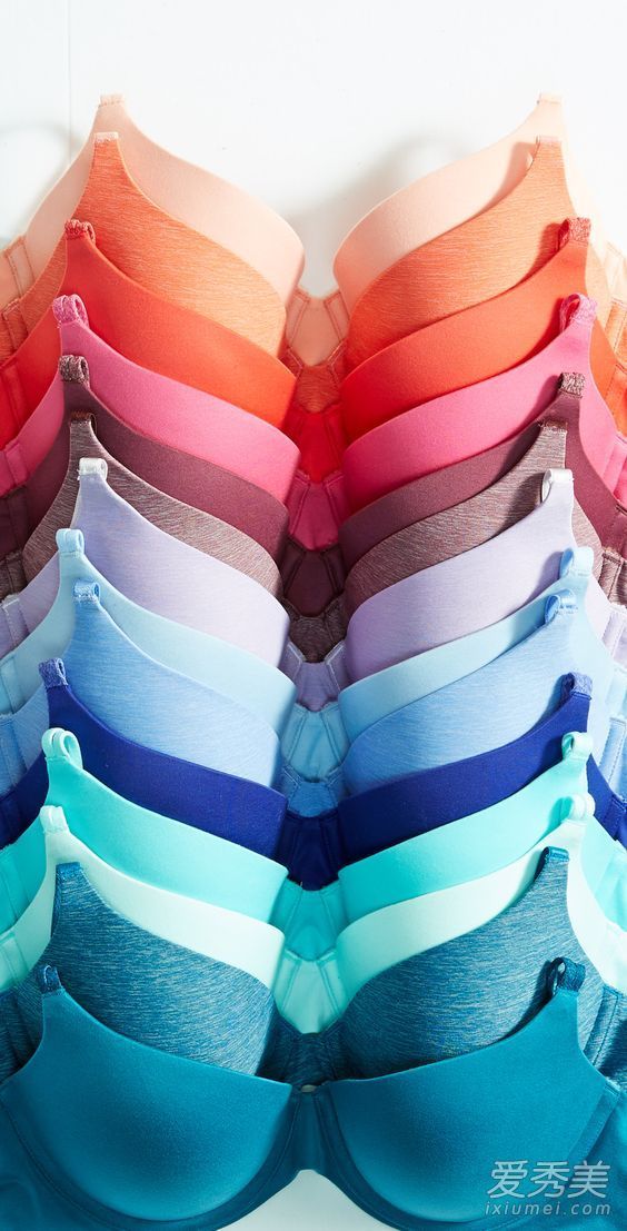 原来你的杯子比你想象的要大。你如何选择合适的内衣?