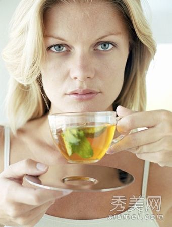 补充水分和保护眼睛的7个主要缺点对女性熬夜有什么好处？