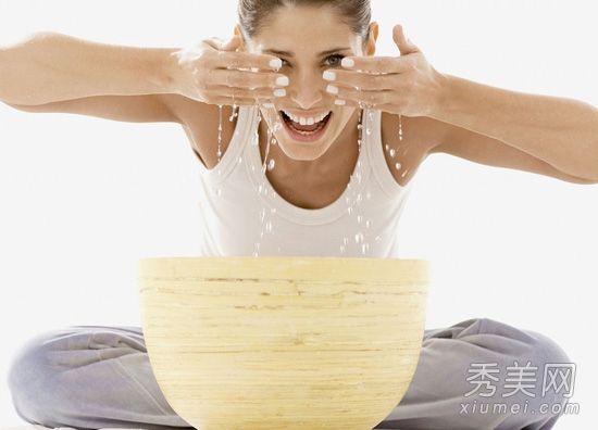 80%的女性错误皮肤护理太干净+护理