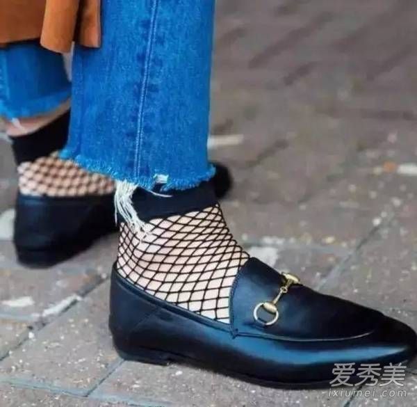 渔网袜是如何变得流行的?渔网袜是怎么着火的?