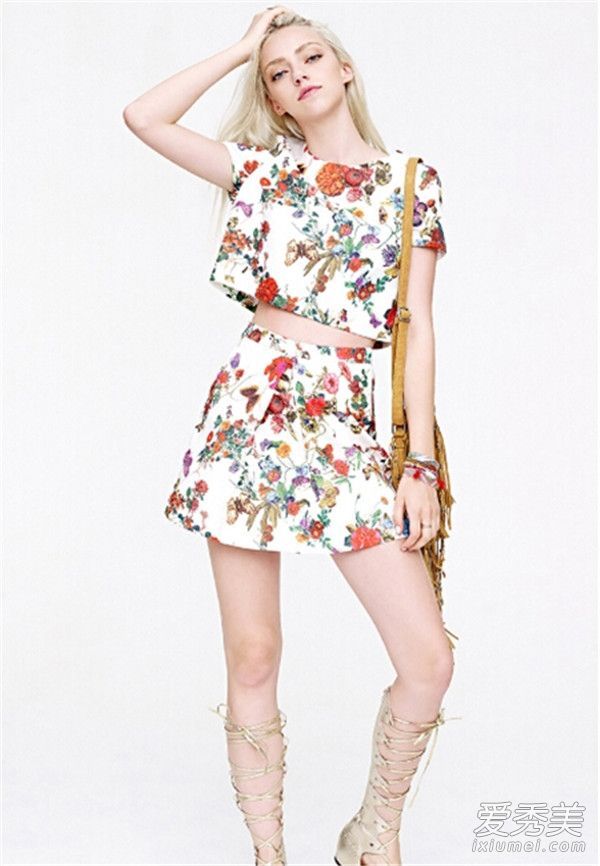 印花裙子图片印花裙子配什么鞋子？
