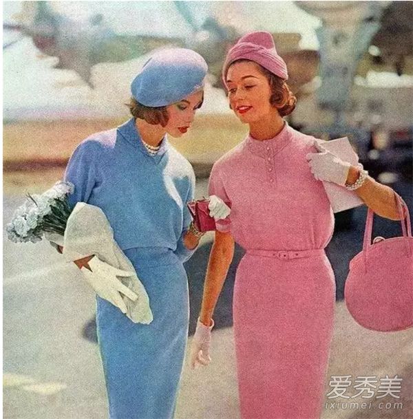 时尚需要从“头”开始,创造出丰富多彩的配饰。