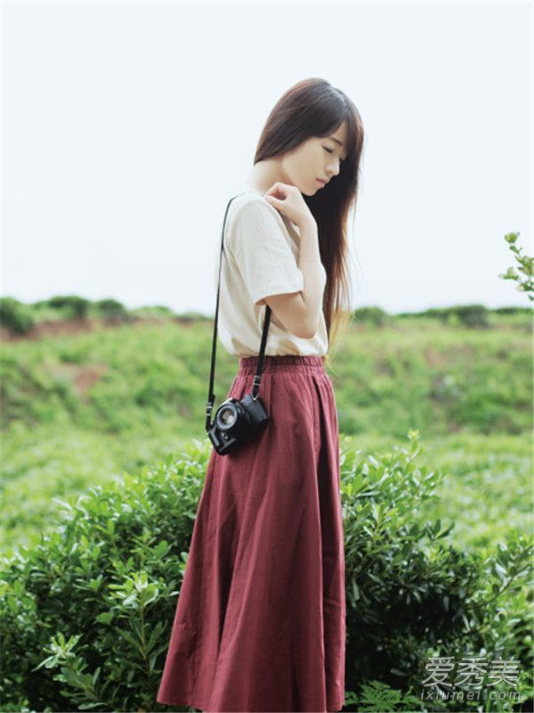 百褶裙能和衬衫搭配吗？百褶裙如何搭配？