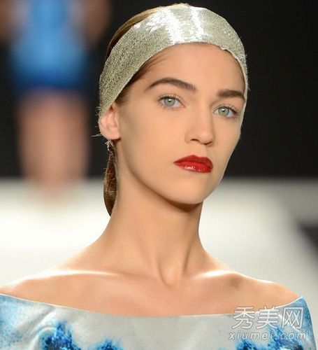 回到20世纪的t台复古化妆热潮