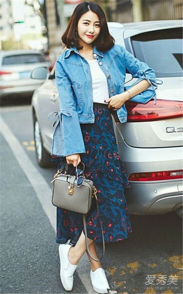 小白鞋能和裙子搭配吗?白色小鞋配裙子怎么样?