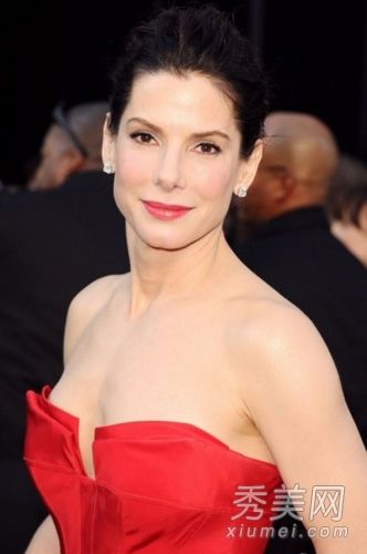 消除粉刺的眼药水。12款欧美女神冰泡面护肤配方