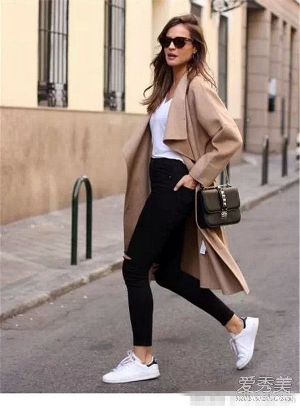 如何搭配小白鞋和小白鞋?