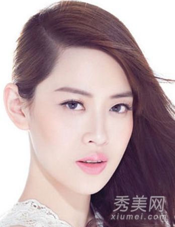 五分钟黑女孩反击创造白色，丰富和明亮的裸妆