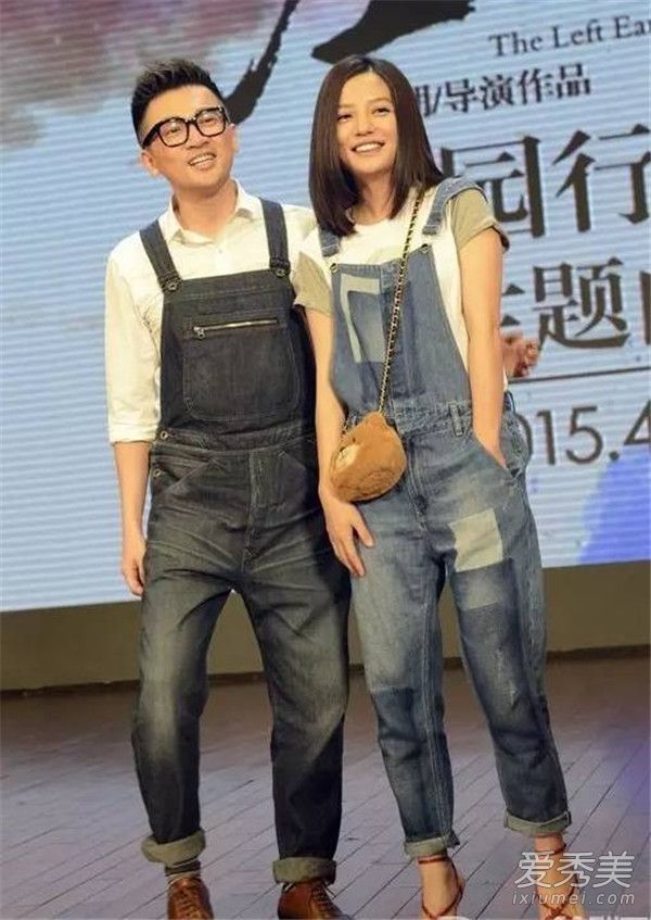 裤带露出大屁股了吗?腰带裤有没有露出大胸部?