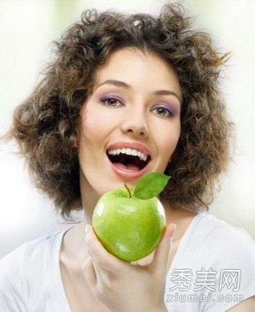 肠道清洁、皮肤美丽的女性可以多吃10种美容食品。