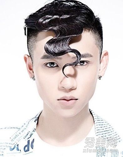 当魏晨被剥去骨头和脸时，谁更无情？