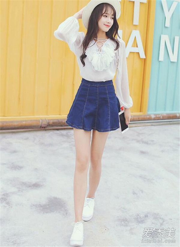 牛仔裤和裙子配什么鞋？牛仔裤和裙子怎么搭配鞋子？