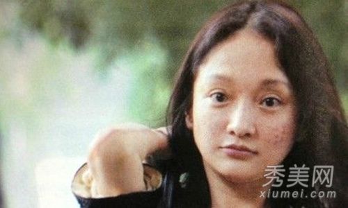 周迅的痘痘女演员有惊人的大量裸照。