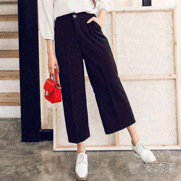 拒绝一成不变!看完之后,你会重新对搭配宽腿裤感兴趣。