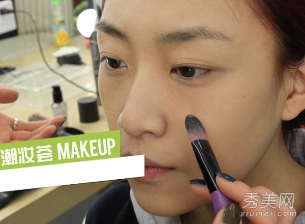 孙俪皇家造型师给摇滚模特眼部化妆课程
