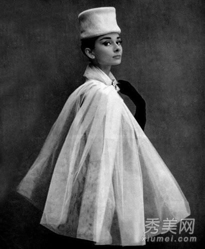 秦岚模仿电影人物，化妆，头发，假口味