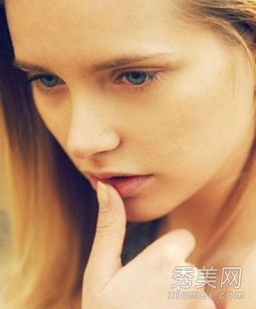 如何保护嘴唇:秋冬季如何保护嘴唇？