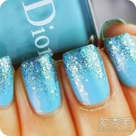 清新透气11个海洋蓝色指甲图片