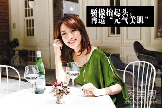 25岁的脸部按摩收紧皮肤,防止双下巴(照片)