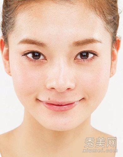 眉画:粗眉妆&只需6个步骤就可以画出你的眉毛