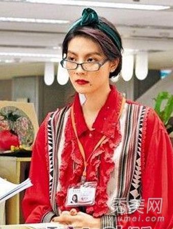 刘亦菲田静的“自黑”明星装扮丑陋化妆恶心