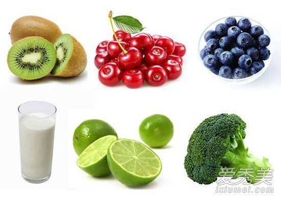 在夏季反黑运动中，吃这些食物可以美白皮肤。