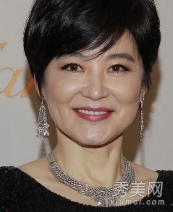 范冰冰女神脖子上的线绕瞬间老化