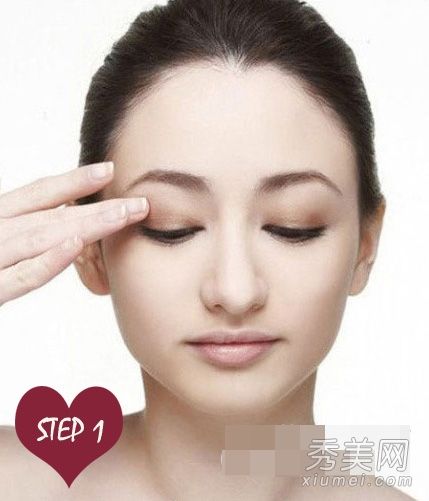 OL化妆师:5分钟约会工作的快速化妆