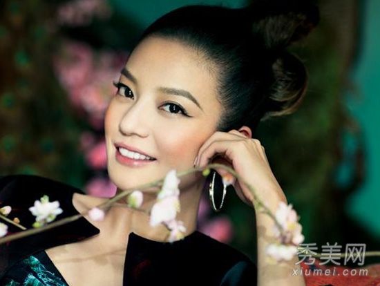 当红女演员PK赵薇的化妆天使惨败