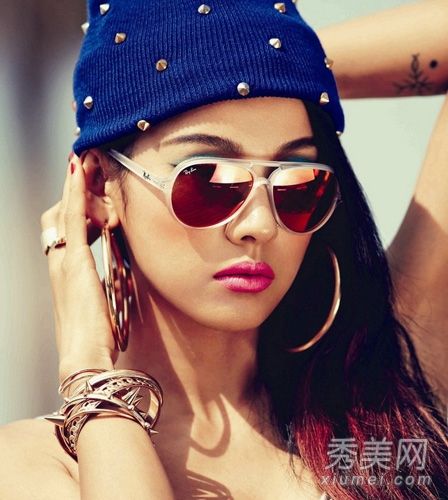 李孝利女孩时代的夏季流行化妆品