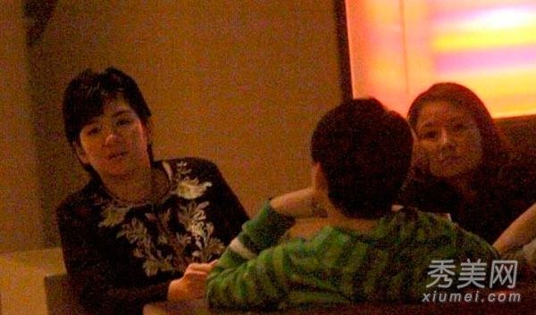 陈若仪水晶翠莲素颜五官难看皮肤差恐怖PK