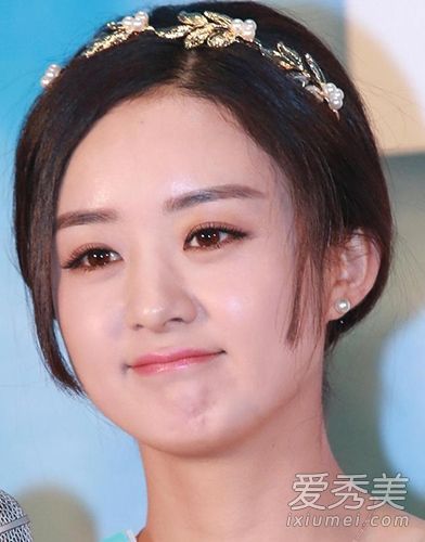 星星的构成是红色和黑色的。赵、、美眉达！