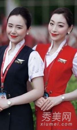 空妹妹新妆太吓人红唇妆怎么画？