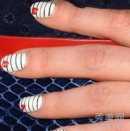 自己修指甲一周。7种风格的指甲是你的选择。