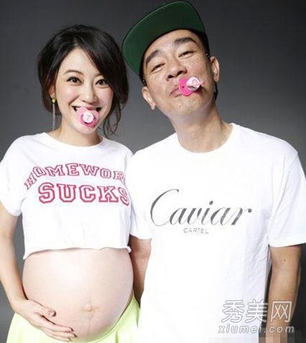 谁更年轻来为应采儿的生日娱乐节目《辣妈》降低年龄和化妆？