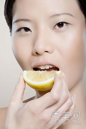 皮肤科医生推荐6种抗紫外线美白食品