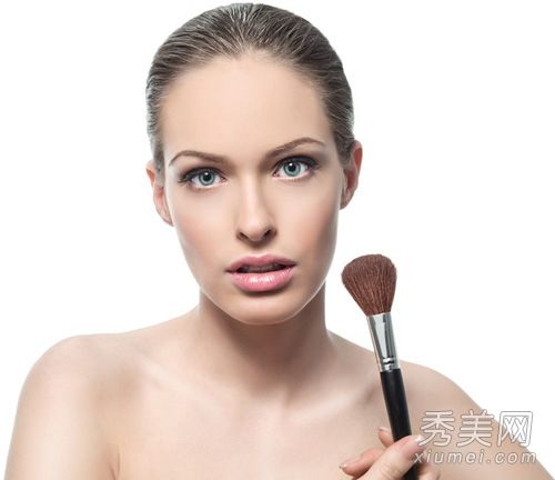 高温天气不怕晕妆3化妆师坚持化妆15小时