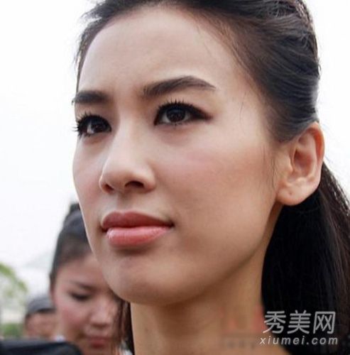 女演员公开的私人照片数出了娜娜的杨幂式的波义耳皱纹