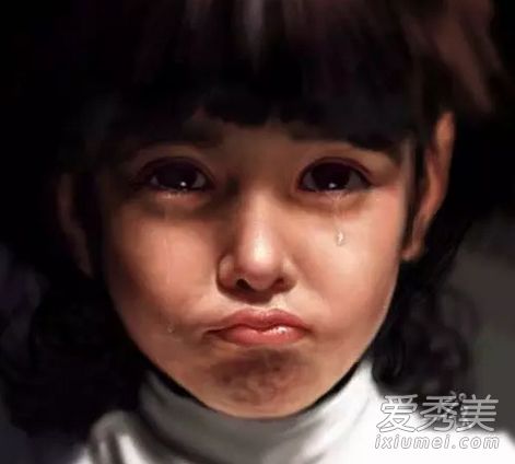如何区分“化妆脸”?胸部不下垂+下巴分层