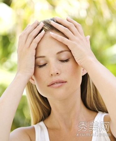 预防“早衰”2按摩消除轮廓