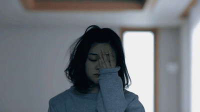 你为什么睡不够？4个主要原因使老化细胞和皮肤变得更糟。