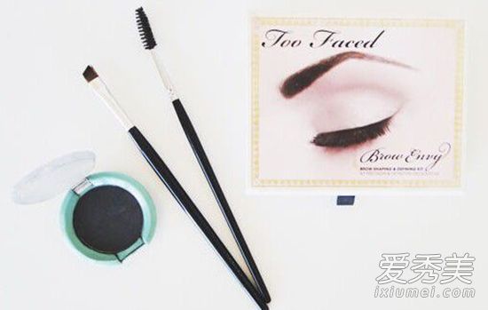 眉画:如何补救过度修眉？