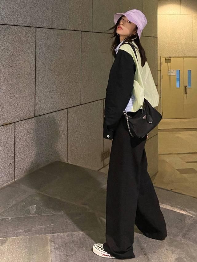 女人裤子要精不要多,选对这3款就够了,时髦又百搭,咋穿都好看