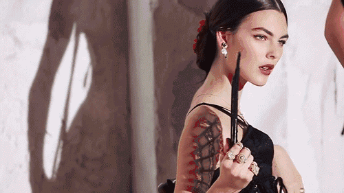 22套可以照着学的夏日穿搭,基础款也能穿出时尚感