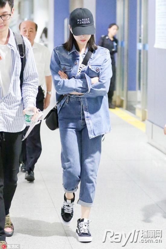 照着买!这五款牛仔裤被评为2018年的抢手款式